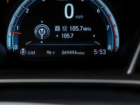 Used 2017 Honda Civic Touring image 19