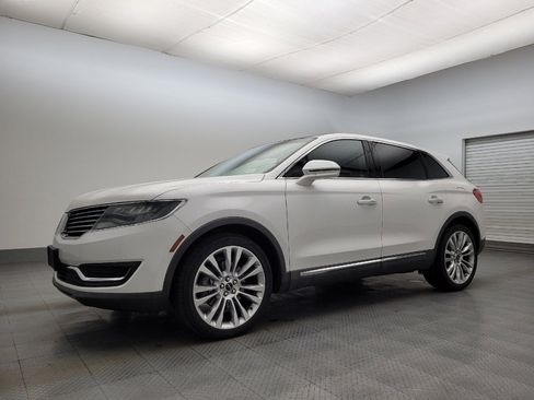 Used 2016 Lincoln MKX Reserve w/ Luxury Package image 2