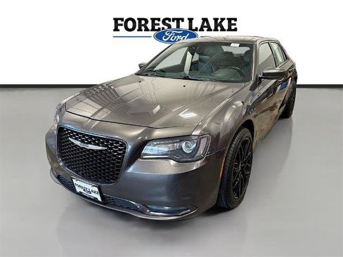 Used 2019 Chrysler 300 S image 3