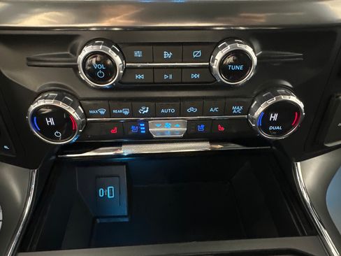 Used 2021 Ford F150 Lariat AWD/4WD image 19