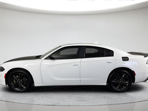 Used 2021 Dodge Charger SXT w/ Blacktop Package AWD/4WD image 10