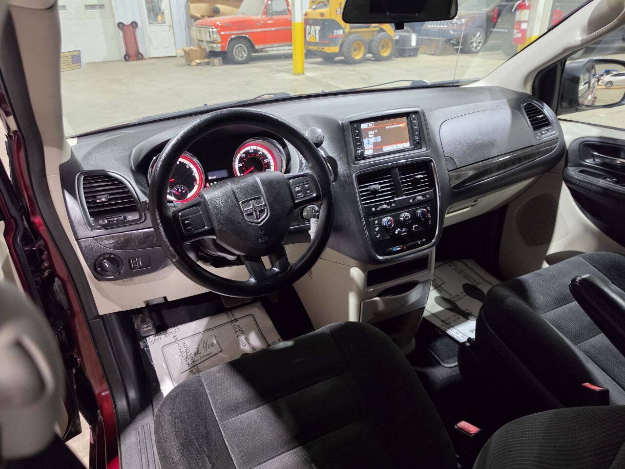 Used 2017 Dodge Grand Caravan SE w/ Power Window Group FWD image 26