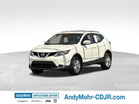 Used 2017 Nissan Rogue Sport SV w/ SV Premium Package AWD/4WD image 3