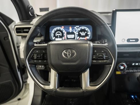 Used 2025 Toyota 4Runner Trailhunter AWD/4WD image 37