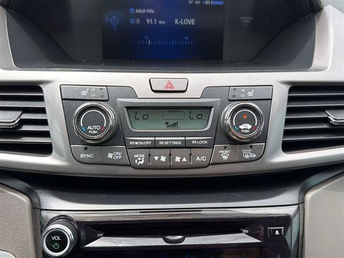 Used 2016 Honda Odyssey Touring Elite image 27
