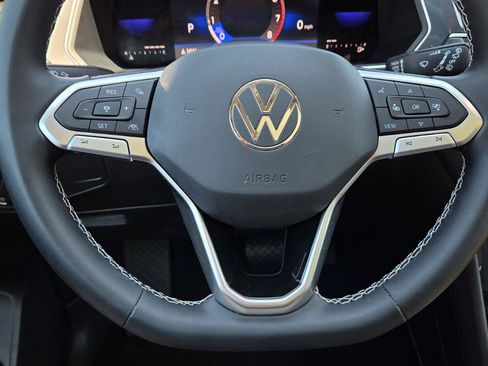 Certified 2023 Volkswagen Tiguan SE w/ Panoramic Sunroof Package FWD image 25