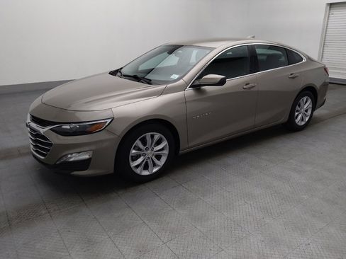 Used 2022 Chevrolet Malibu LT image 2