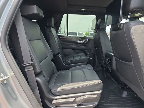 Used 2023 Chevrolet Tahoe Z71 w/ Luxury Package AWD/4WD image 16