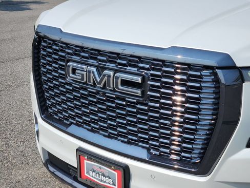 Used 2023 GMC Yukon Denali Ultimate AWD/4WD image 39