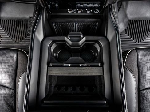 Used 2025 RAM 3500 Limited image 27