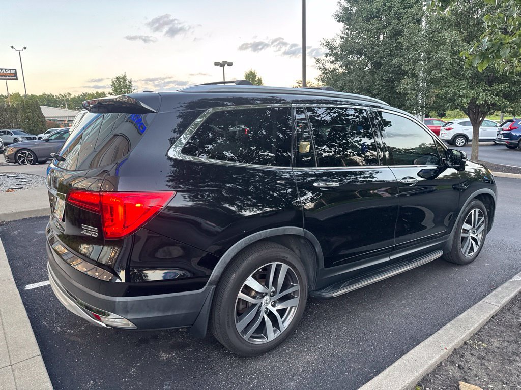 Used 2016 Honda Pilot Touring image 4