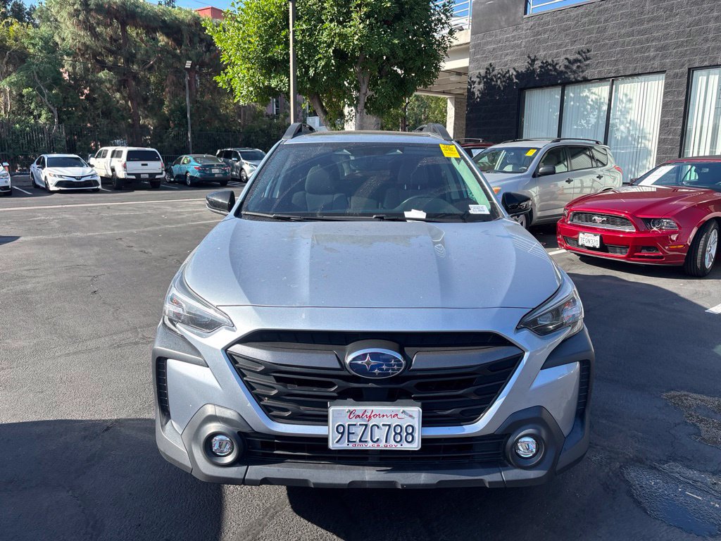 Used 2023 Subaru Outback Premium AWD/4WD image 9
