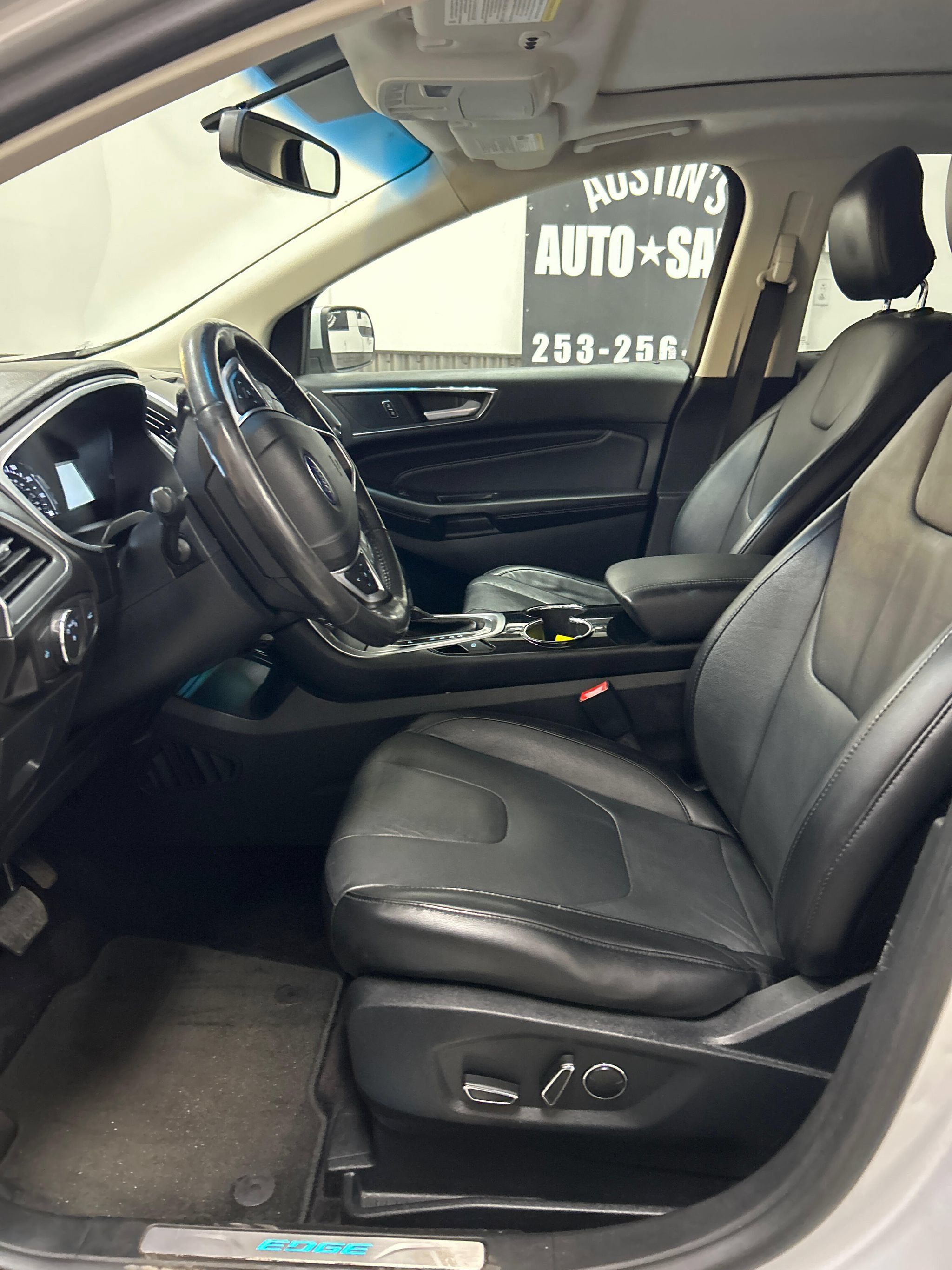 Used 2015 Ford Edge Titanium AWD/4WD image 7