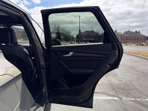 Certified 2025 Audi Q5 e Premium Plus w/ Premium Plus Package image 25