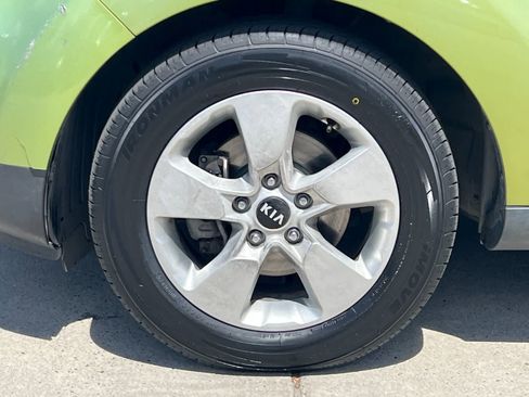 Used 2017 Kia Soul FWD image 24