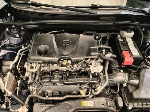 Used 2021 Toyota Camry SE w/ Cold Weather Package image 26