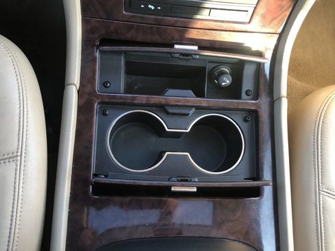 Used 2012 Cadillac Escalade Premium image 36