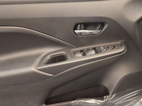 New 2025 Nissan Versa SV w/ Trunk Package image 9