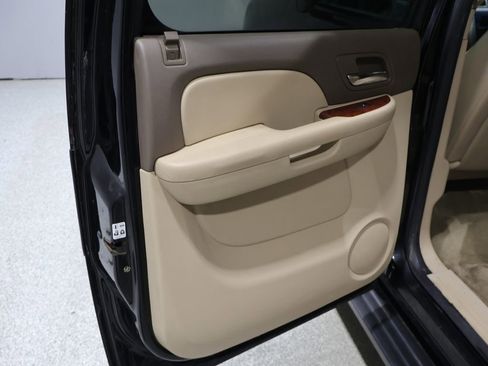 Used 2013 GMC Yukon XL SLT w/ SLT-2 Equipment Package image 20