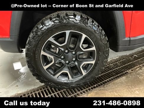 Used 2019 Jeep Compass Trailhawk image 11