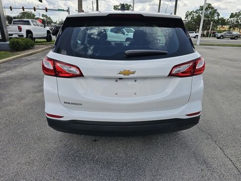Certified 2021 Chevrolet Equinox LS image 4