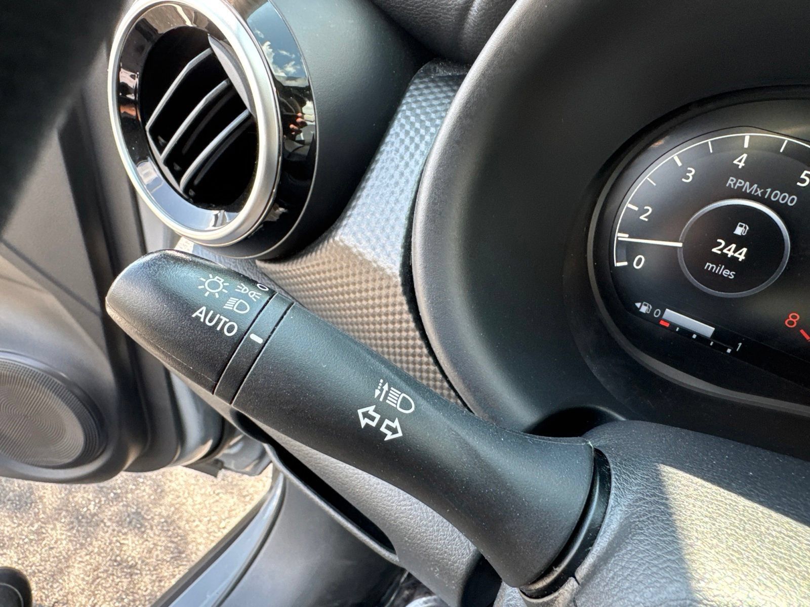 Used 2023 Nissan Kicks SV w/ Interior Electronics Package FWD image 20