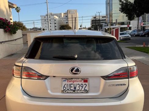 Used 2012 Lexus CT 200h Premium w/ Premium Audio Pkg image 6