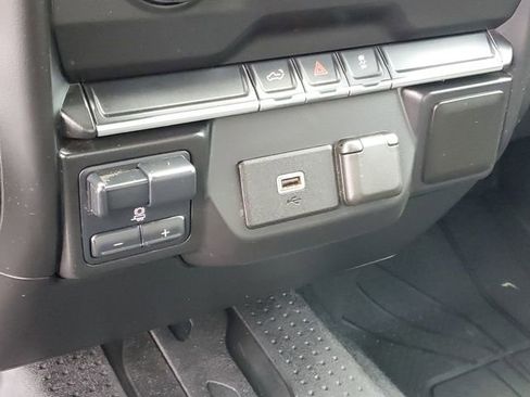 Used 2020 Chevrolet Silverado 2500 Custom w/ Custom Value Package image 22