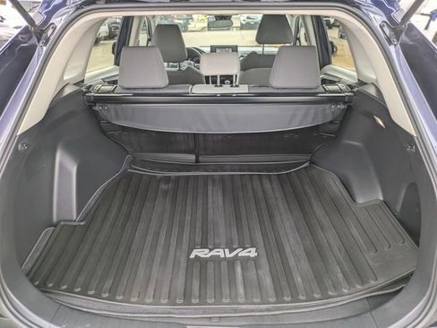Used 2022 Toyota RAV4 XLE image 27