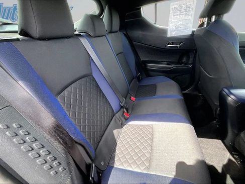 Used 2021 Toyota C-HR XLE FWD image 29