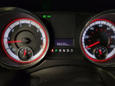 Used 2019 Dodge Grand Caravan SXT FWD image 23