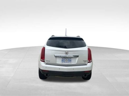 Used 2016 Cadillac SRX Luxury FWD image 4
