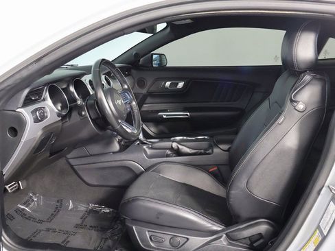 Used 2022 Ford Mustang GT Premium RWD image 9