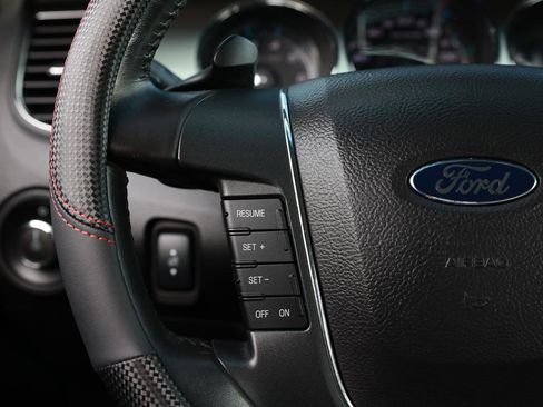 Used 2012 Ford Taurus SEL image 25