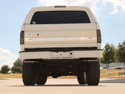Used 1993 Ford Bronco XLT AWD/4WD image 13