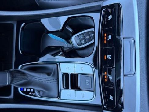 Used 2024 Hyundai Santa Cruz Limited image 9