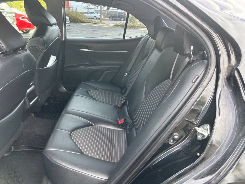 Used 2018 Toyota Camry SE w/ Convenience Package FWD image 15