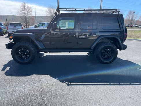 Used 2022 Jeep Wrangler Unlimited Rubicon w/ Steel Bumper Group AWD/4WD image 6