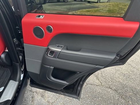 Used 2022 Land Rover Range Rover Sport HST image 17
