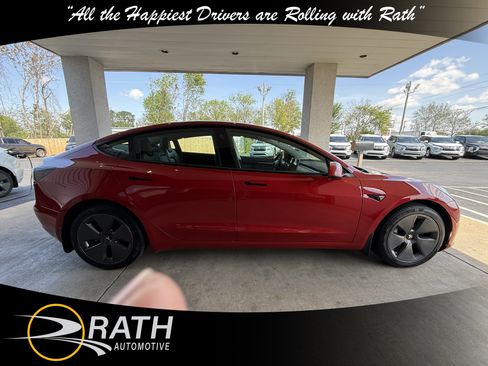 Used 2023 Tesla Model 3 Standard Range image 9