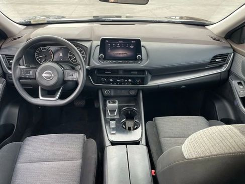 Used 2023 Nissan Rogue SV image 10