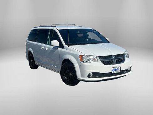 Used 2018 Dodge Grand Caravan SXT w/ Rear Park Assist Package FWD image 5