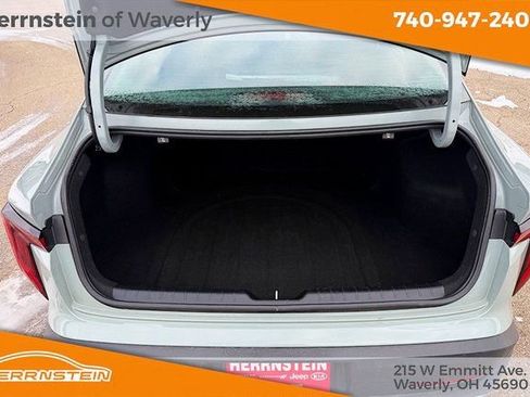 Used 2025 Kia K4 LXS image 24