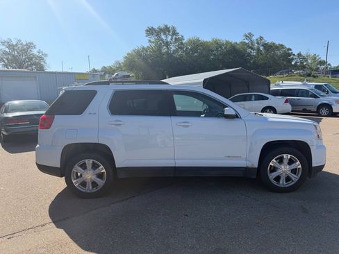 Used 2017 GMC Terrain SLE w/ Convenience Package AWD/4WD image 6