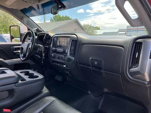 Used 2018 Chevrolet Silverado 2500 LTZ w/ Duramax Plus Package AWD/4WD image 26