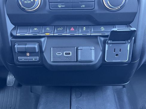 New 2026 Chevrolet Silverado 1500 Custom Trail Boss w/ LPO, Dark Essentials Package image 16