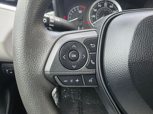 Used 2020 Toyota Corolla LE FWD image 19