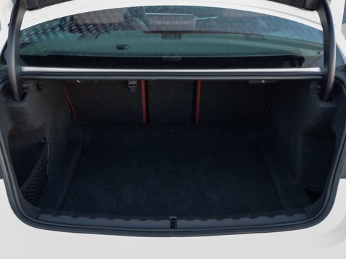 Used 2024 BMW 330i Sedan w/ Premium Package image 34