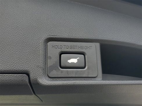 Certified 2025 Acura RDX SH-AWD image 10