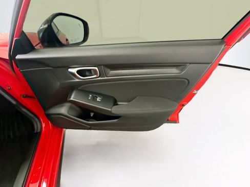 Used 2025 Honda Civic Sport image 32